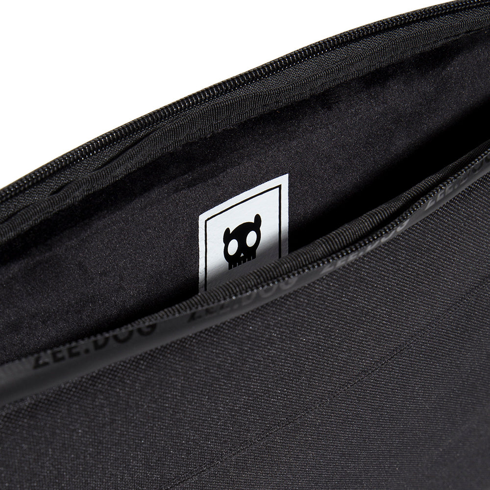 395118 LAPTOP SLEEVE 13” BLACK ラップトップ スリーブ 13インチ ブラック